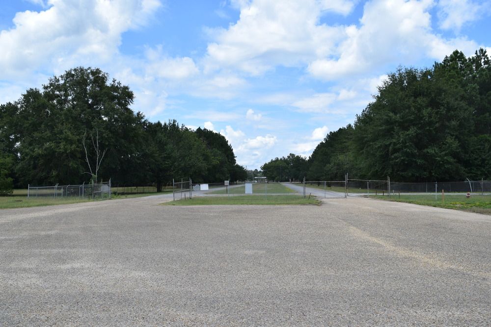 Crystal Lake: 2225 Highway 14 W, Autaugaville, AL 36003